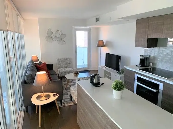 200 Bloor ST W #1610, Toronto C02, ON M5S 0B1