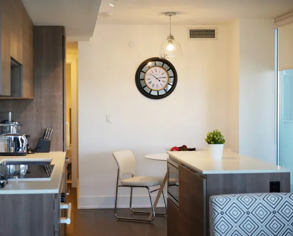 200 Bloor ST W #1610, Toronto C02, ON M5S 0B1