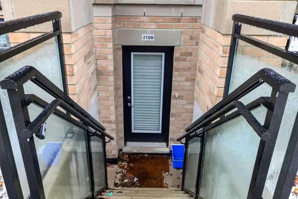 58 Elizabeth ST S #2108, Richmond Hill, ON L4C 5W2