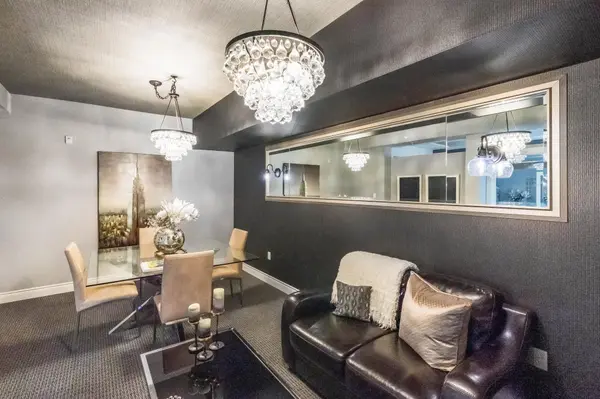 40 Ferndale DR S #210, Barrie, ON L4N 2L3