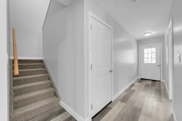 68 Hickory ST, Gananoque, ON K7G 2P5