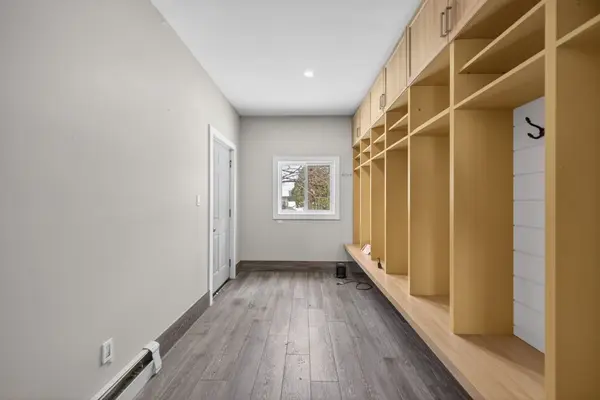 9755 Longwoods RD, Middlesex Centre, ON N6P 1P2