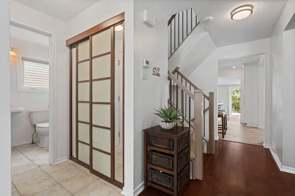 6068 MEADOWGLEN DR, Orleans - Convent Glen And Area, ON K1C 5R7