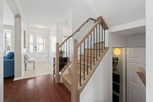 6068 MEADOWGLEN DR, Orleans - Convent Glen And Area, ON K1C 5R7