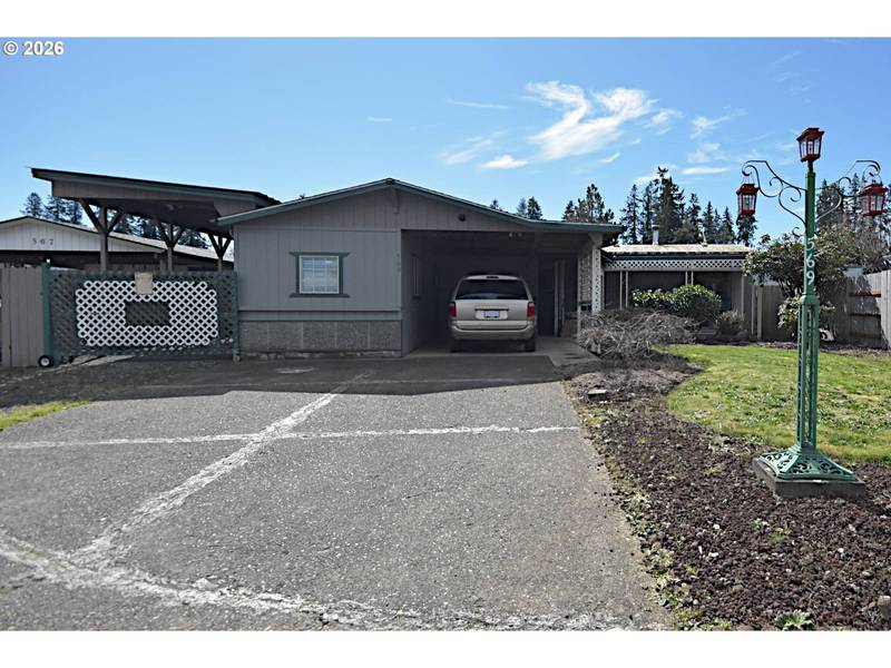 569 S 51ST PL, Springfield, OR 97478