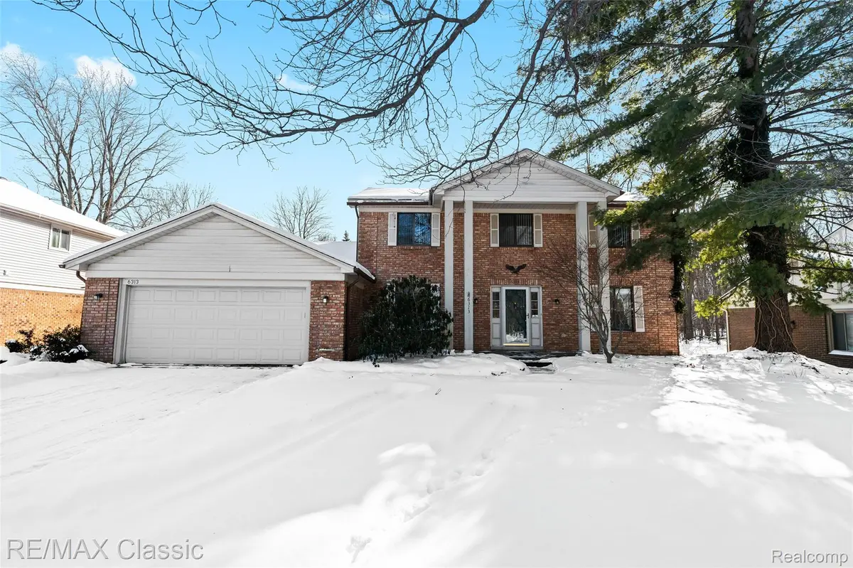 6313 Kiev ST, West Bloomfield Charter Township, MI 48324