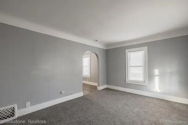 54 Hudson AVE, Pontiac, MI 48342