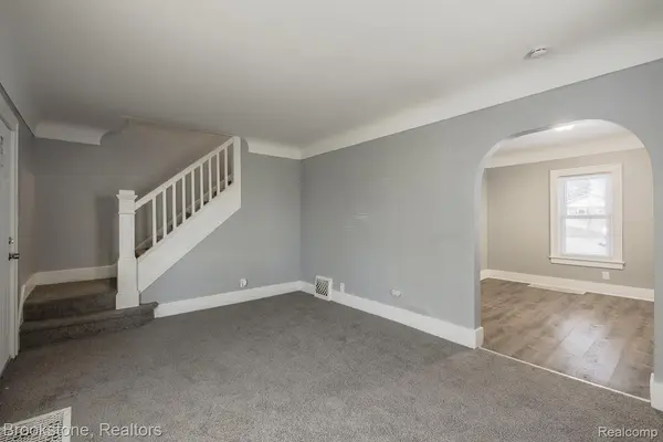 54 Hudson AVE, Pontiac, MI 48342