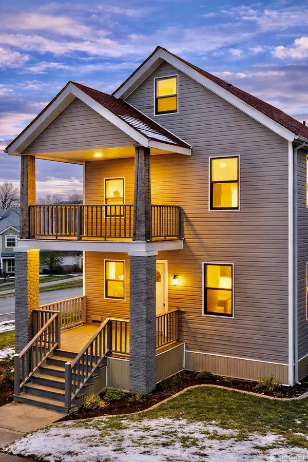 13500 Fenelon ST, Detroit, MI 48212