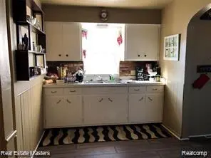 4480 Pine Grove AVE, Fort Gratiot Charter Township, MI 48059