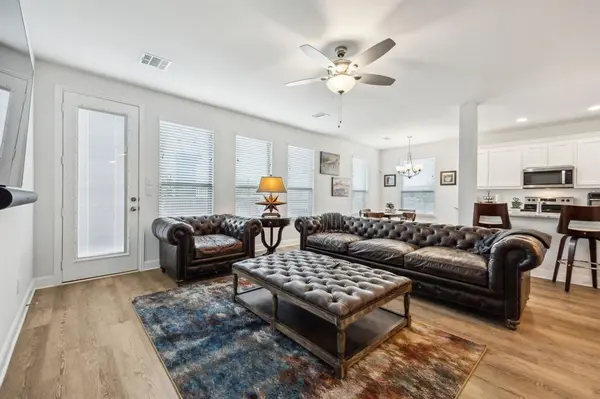 6815 Joelene Rae Drive, Arlington, TX 76001