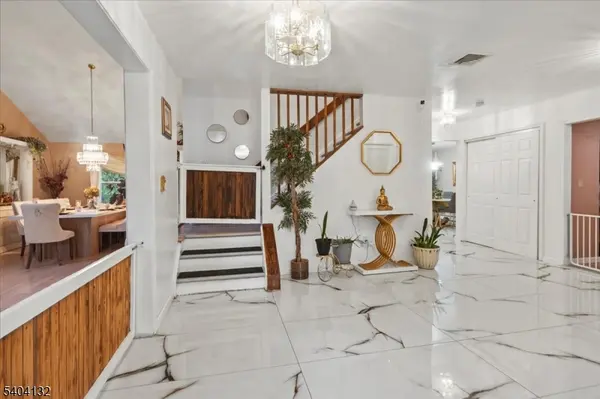 22 Cherbourg Dr, West Milford Twp., NJ 07480