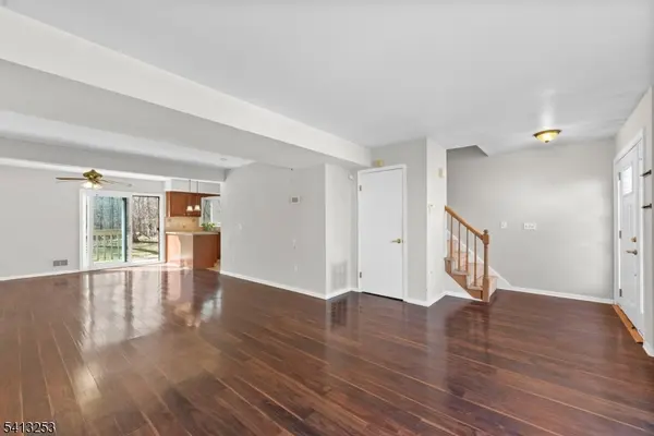 395 Mohegan Cir, Andover Twp., NJ 07848