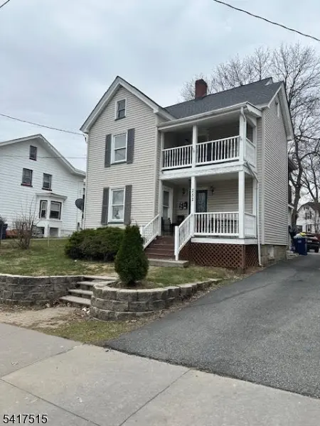 252 Spring St, Newton Town, NJ 07860