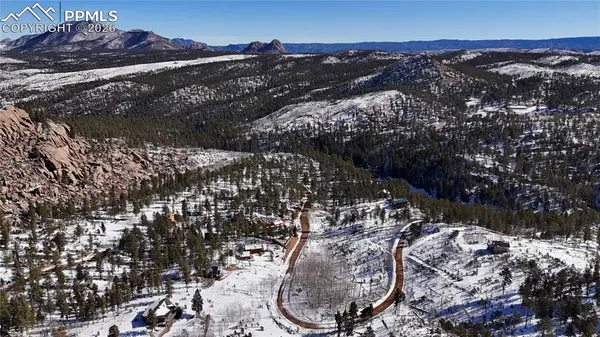 572 Overlook CIR, Sedalia, CO 80135