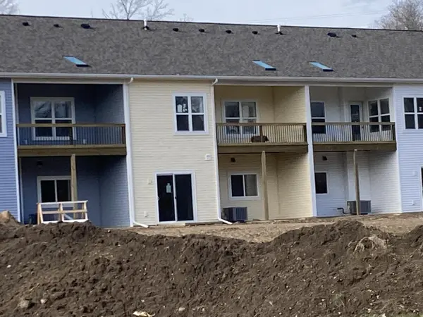 874 3rd Avenue #12, Lake Odessa Vllg, MI 48849