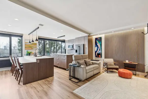 3204 Rideau PL SW #107, Calgary, AB T2S 1Z2