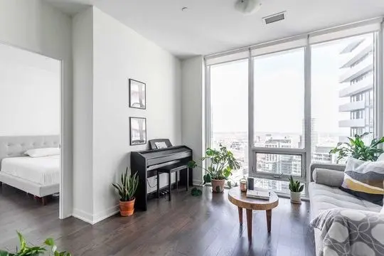 100 Harbour ST #6005, Toronto C01, ON M5J 1B7