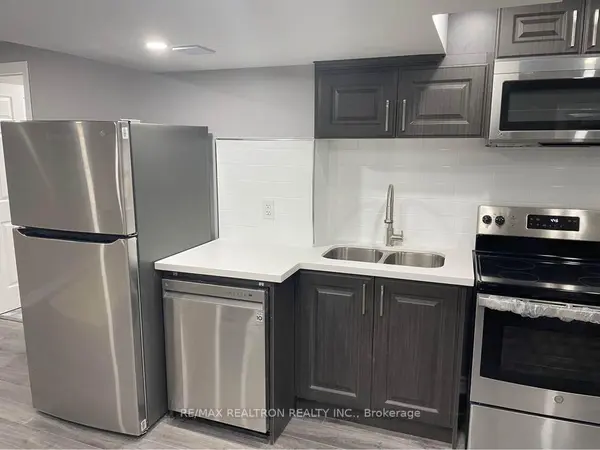 23 Keeble CRES, Ajax, ON L1T 3R7