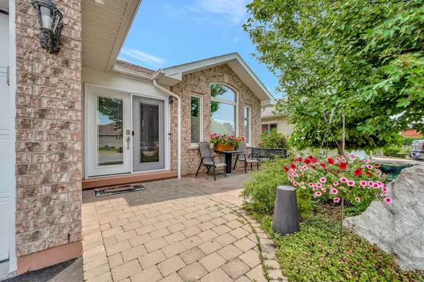 7 Chestnut DR, Belleville, ON K8N 0M9