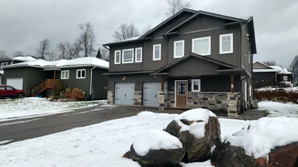 33 Goodwin DR, Huntsville, ON P1H 2R3