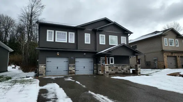 33 Goodwin DR, Huntsville, ON P1H 2R3