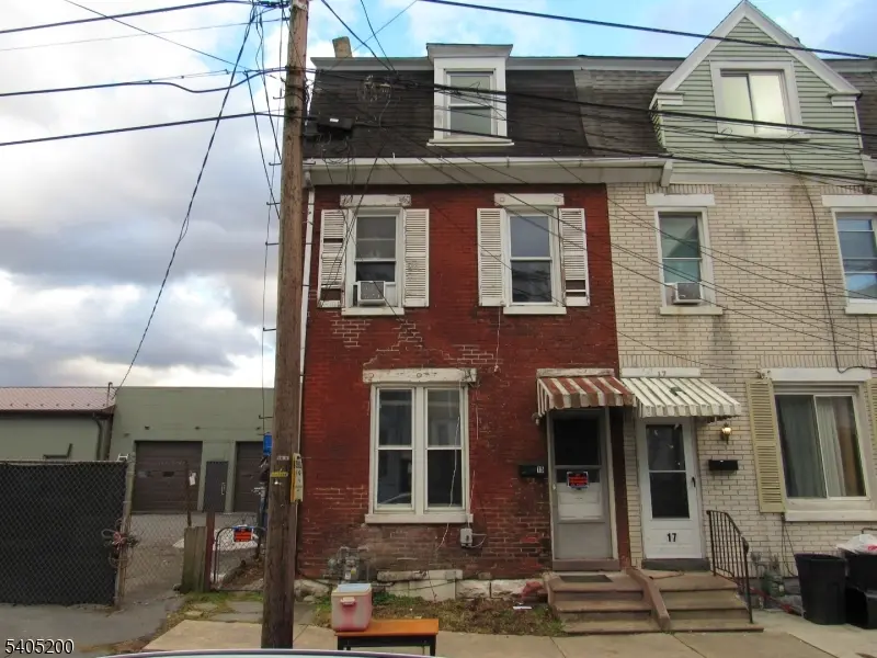 15 Reese Ct, Phillipsburg Town, NJ 08865