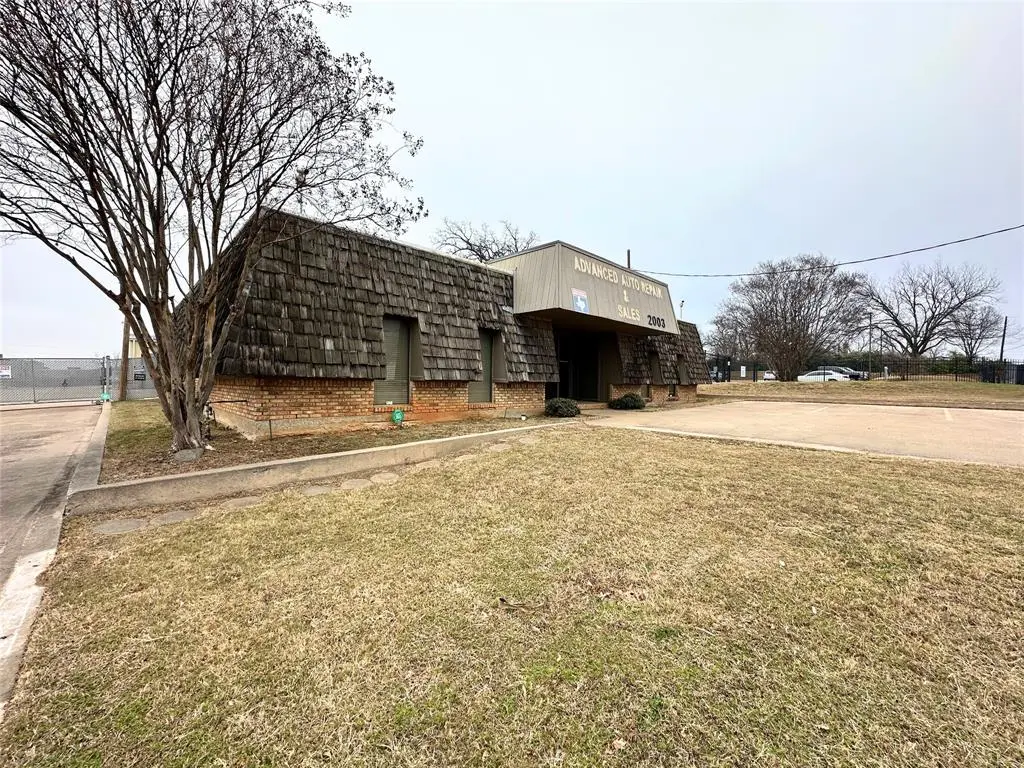 2003 W Arkansas Lane, Pantego, TX 76013