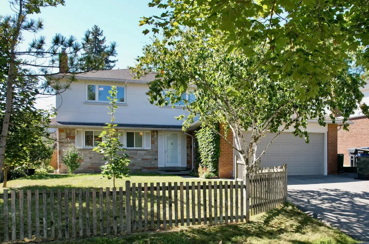 2312 Homelands DR, Mississauga, ON L5K 1G6