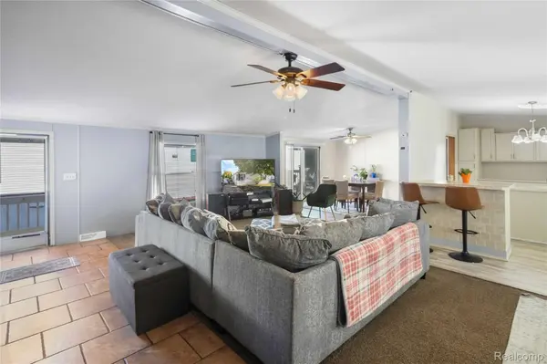 43852 Eureka DR, Clinton Charter Township, MI 48036