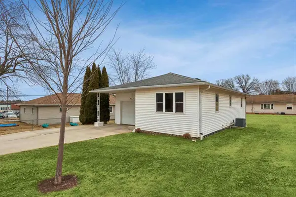 503 S Walnut Street, Williamsburg, IA 52361
