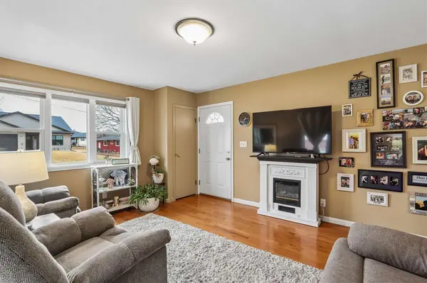 503 S Walnut Street, Williamsburg, IA 52361