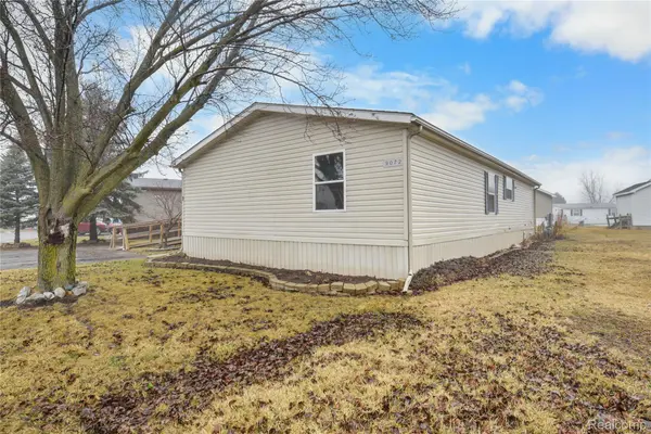 9072 Greentree DR, Berlin Charter Township, MI 48166