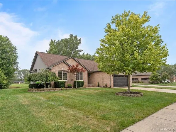 29213 Rachid LN, Chesterfield Township, MI 48047