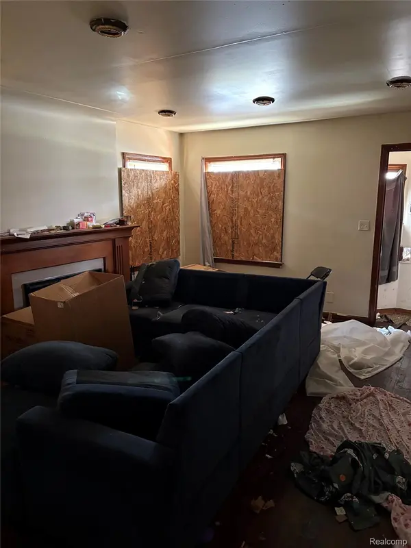 11742 Whitehill ST, Detroit, MI 48224