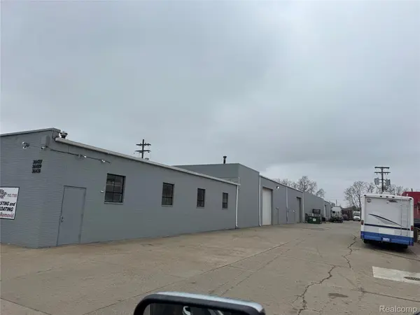 36431 Groesbeck Ave, Clinton Charter Township, MI 48035