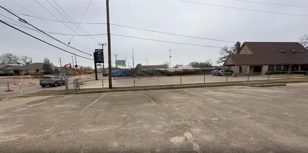 2003 W Arkansas Lane, Pantego, TX 76013