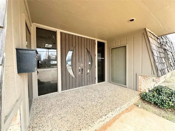 2003 W Arkansas Lane, Pantego, TX 76013