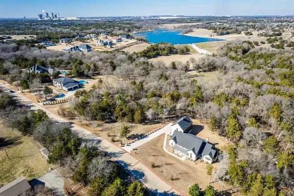 4031 Waters Edge Drive, Midlothian, TX 76065