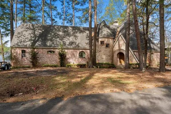 230 Lake Drive, Mount Vernon, TX 75457