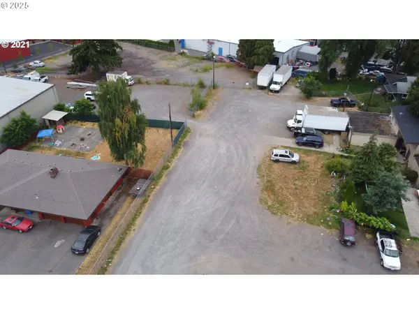 2716 NE BURTON RD, Vancouver, WA 98662