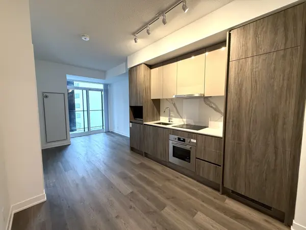 180 Front ST E #2809, Toronto C08, ON M5A 0A9