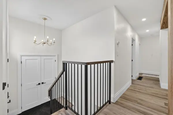 4 Patrick DR, Aurora, ON L4G 2A7