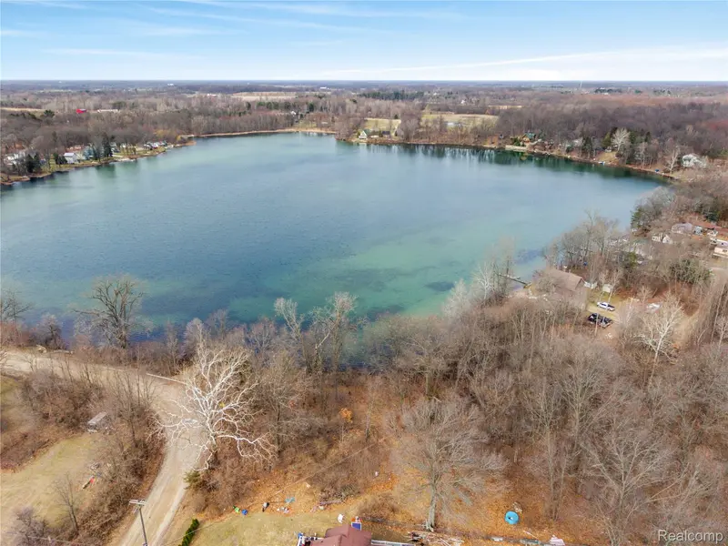 15177 McCaslin Lake RD, Argentine Township, MI 48451