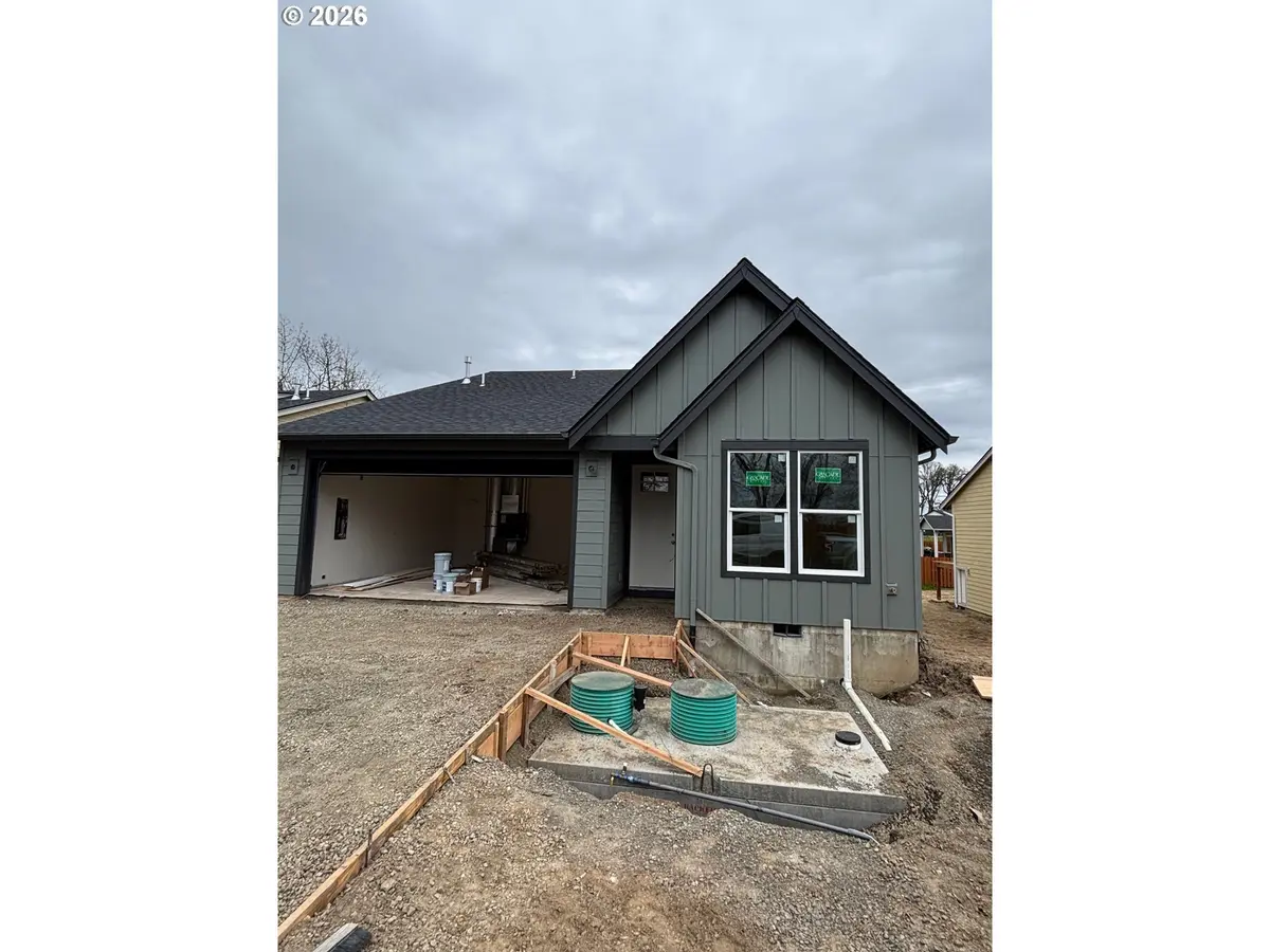 9334 GLORY CT, Salem, OR 97305