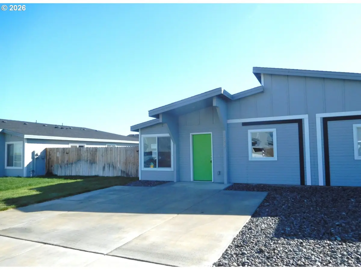 1044 NE EMERALD DR, Hermiston, OR 97838