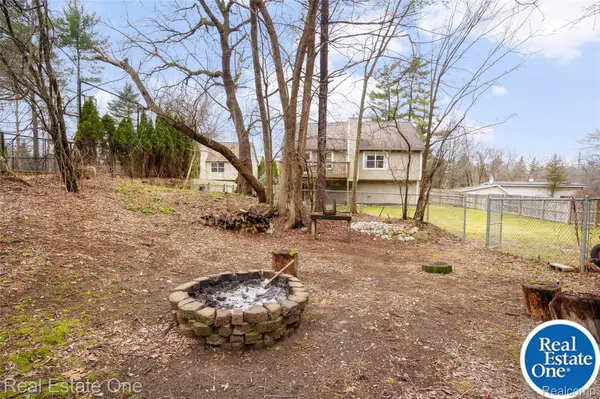 1345 S Milford RD, Milford Village, MI 48381