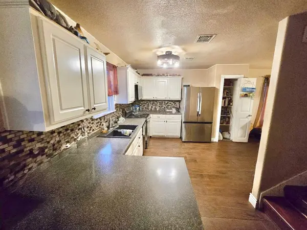 5843 Blonde Canyon, San Antonio, TX 78252