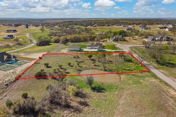 216 Dan Russell Bend, Weatherford, TX 76087