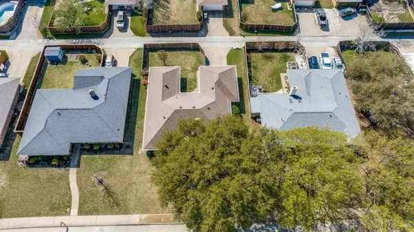 1538 Glenhill Lane, Lewisville, TX 75077